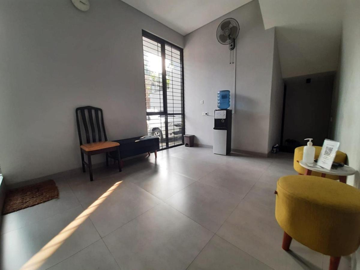 Hotel Oyo Life 92770 Cozy Puri 22 à Jakarta Extérieur photo