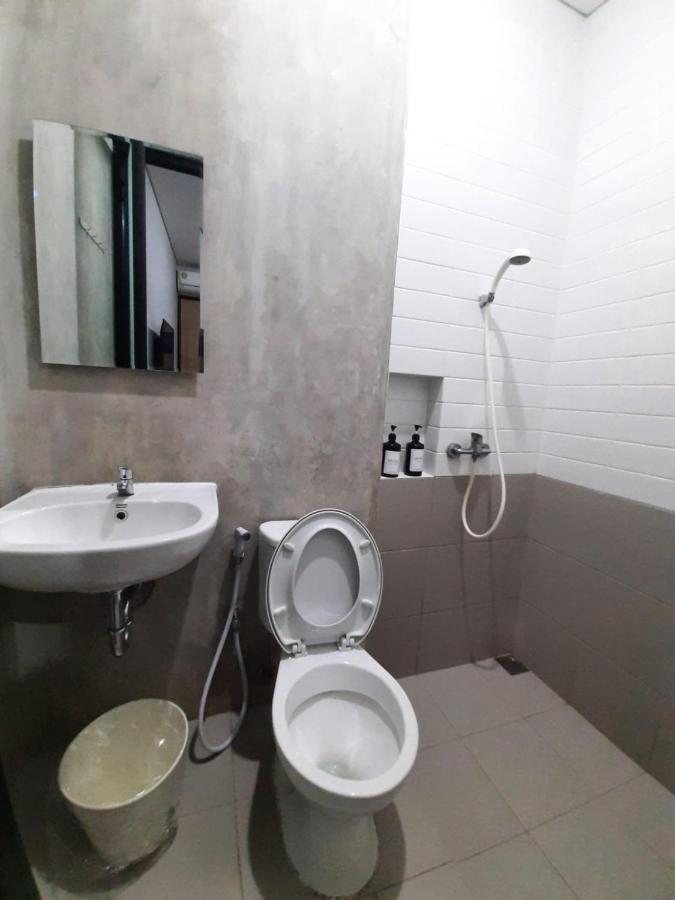 Hotel Oyo Life 92770 Cozy Puri 22 à Jakarta Extérieur photo