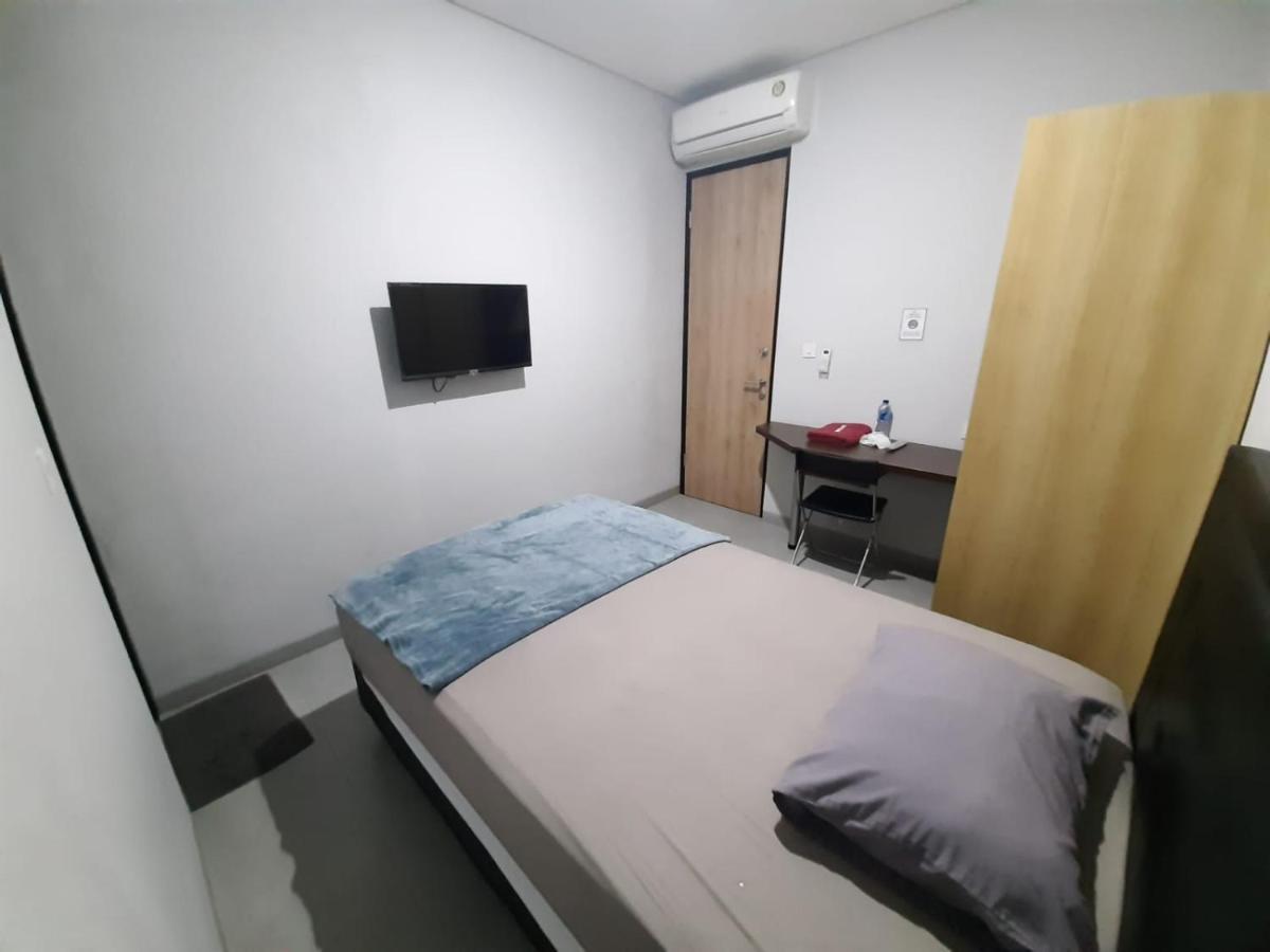 Hotel Oyo Life 92770 Cozy Puri 22 à Jakarta Extérieur photo