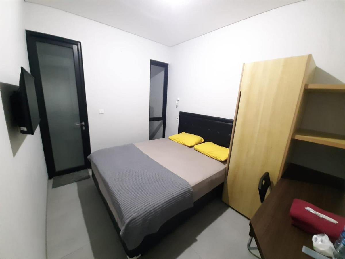 Hotel Oyo Life 92770 Cozy Puri 22 à Jakarta Extérieur photo