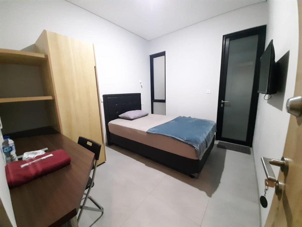 Hotel Oyo Life 92770 Cozy Puri 22 à Jakarta Extérieur photo