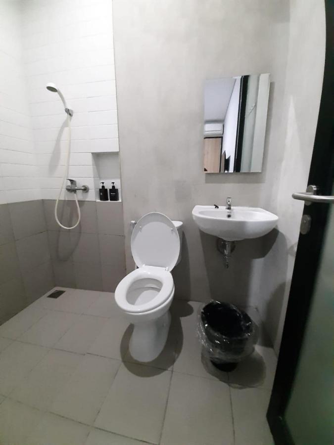 Hotel Oyo Life 92770 Cozy Puri 22 à Jakarta Extérieur photo