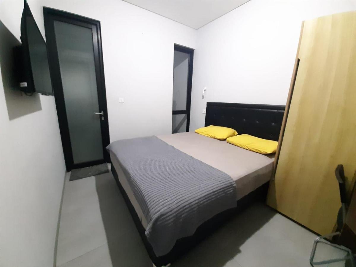 Hotel Oyo Life 92770 Cozy Puri 22 à Jakarta Extérieur photo